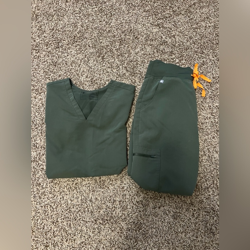 Figs Moss scrub set size small